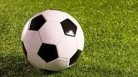 时尚杂志发布男星“穿搭达人”排行榜，肖战位列第二，潮流风向标引关注