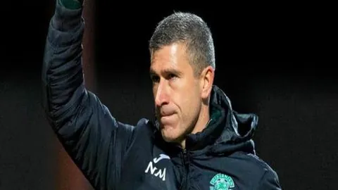 “浓眉哥交易迷思：初感困惑如梦幻，紧急联络詹皇探路”